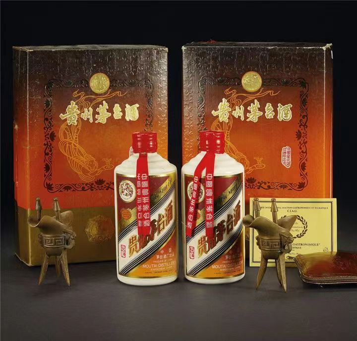 曲麻莱礼盒茅台酒回收